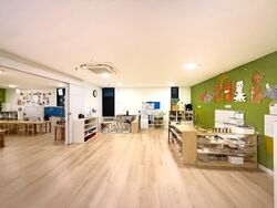 Le Quest (D23), Retail #606365971